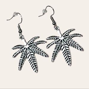 Marajuana leaves dangle earrings